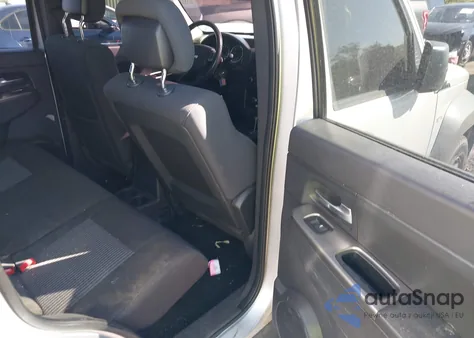 2010 Jeep Liberty Renegade z USA, uszkodzony, nr VIN 1J4PN3GK9AW179737